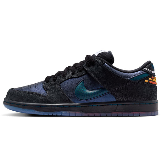 Nike SB Dunk Low x Bluetile Skateshop | Underground Skateshop