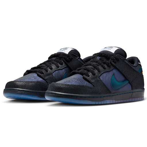 Nike SB Dunk Low x Bluetile Skateshop | Underground Skateshop