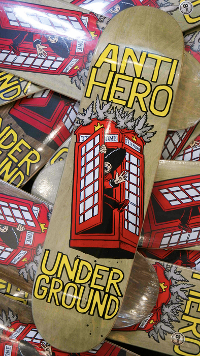 Cubierta "Phonebox" de Underground X Anti-Hero - Arte de Todd Francis